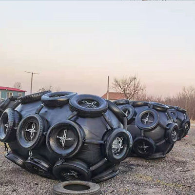 Kalite 0.3-4.8 M'lik mevcut boyutlar ve 50kpa & 80kpa basınçlı gemi fender uygulamaları için özelleştirilmiş pnevmatik kauçuk fender Fabrika