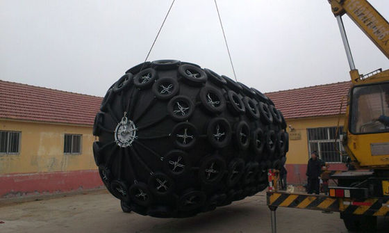 Kalite Marine Iso 17357 Sertifikalı Yokohama Kauçuk Çamurluk 50kpa D1.5M*L3.0M Fabrika