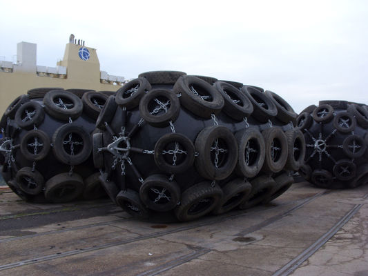 Kalite Marine Iso 17357 Sertifikalı Yokohama Kauçuk Çamurluk 50kpa D1.5M*L3.0M Fabrika