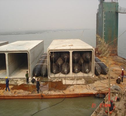 Kalite Deniz Ağır Kaldırma Hava Yastıkları Kuru Havuz Kaldırma Gemisi ve Deniz Hava Yastığı Başlatılıyor Fabrika