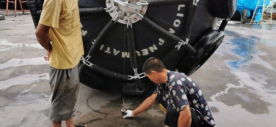 Kalite Lastikli ve Zincirli Tekne Pnömatik Kauçuk Çamurluklar Fabrika