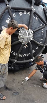 Kalite Pnömatik Yüzer Denizaltı Çamurluk Yokohama Pnömatik Kauçuk Çamurluk Fabrika