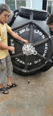 Kalite Yokohama Tipi Deniz Kauçuk Çamurluk Deniz İskelesi Çamurlukları 0.5m-3.3m Çap Fabrika