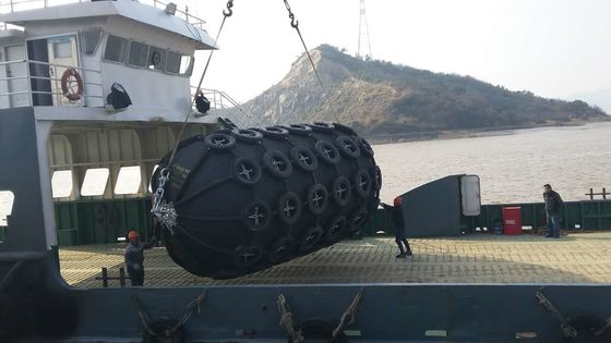 Kalite Halatlı Kauçuk Paspas Net Pnömatik Tekne Çamurluğu Pnömatik Kauçuk Çamurluklar Fabrika