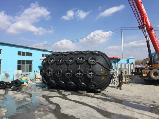Kalite Yokohama Pnömatik Nervürlü Çamurluk denizcilik Ekipmanları Yokohama Pnömatik Kauçuk Çamurluk Fabrika