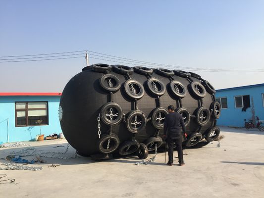 Kalite 50Kpa 3.3*6.5m siyah deniz lastikli pnömatik kauçuk çamurluklar Fabrika