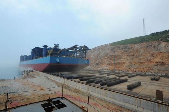 Kalite 8 Katmanlı Gemi Hava Yastığı Gemisini Başlatıyor Kauçuk Hava Yastığı CCS LRS Sertifikası Fabrika