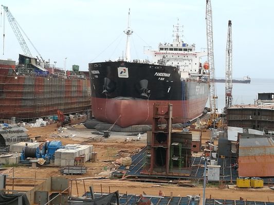 Kalite Özelleştirilebilir Boyut Gemi Hava Yastıklarını Başlatma Gemi İçin Deniz Kauçuk Hava Yastığı Fabrika
