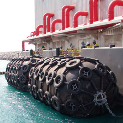 Kalite ISO17357 50KPA/80KPA Pnömatik Deniz Kauçuk Çamurluk Kullanımda Dayanıklı Fabrika