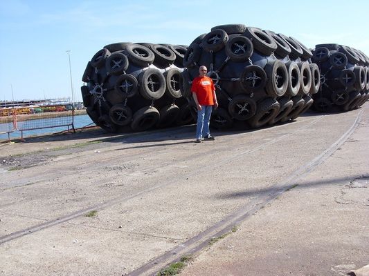 Kalite ISO 17357 Pnömatik Kauçuk Çamurluk / Yokohama Kauçuk Çamurluk Fabrika